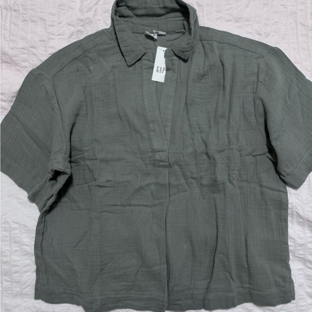 GAP 100% Linen Button-Front Blouse in Olive Green – Size S (NWT)